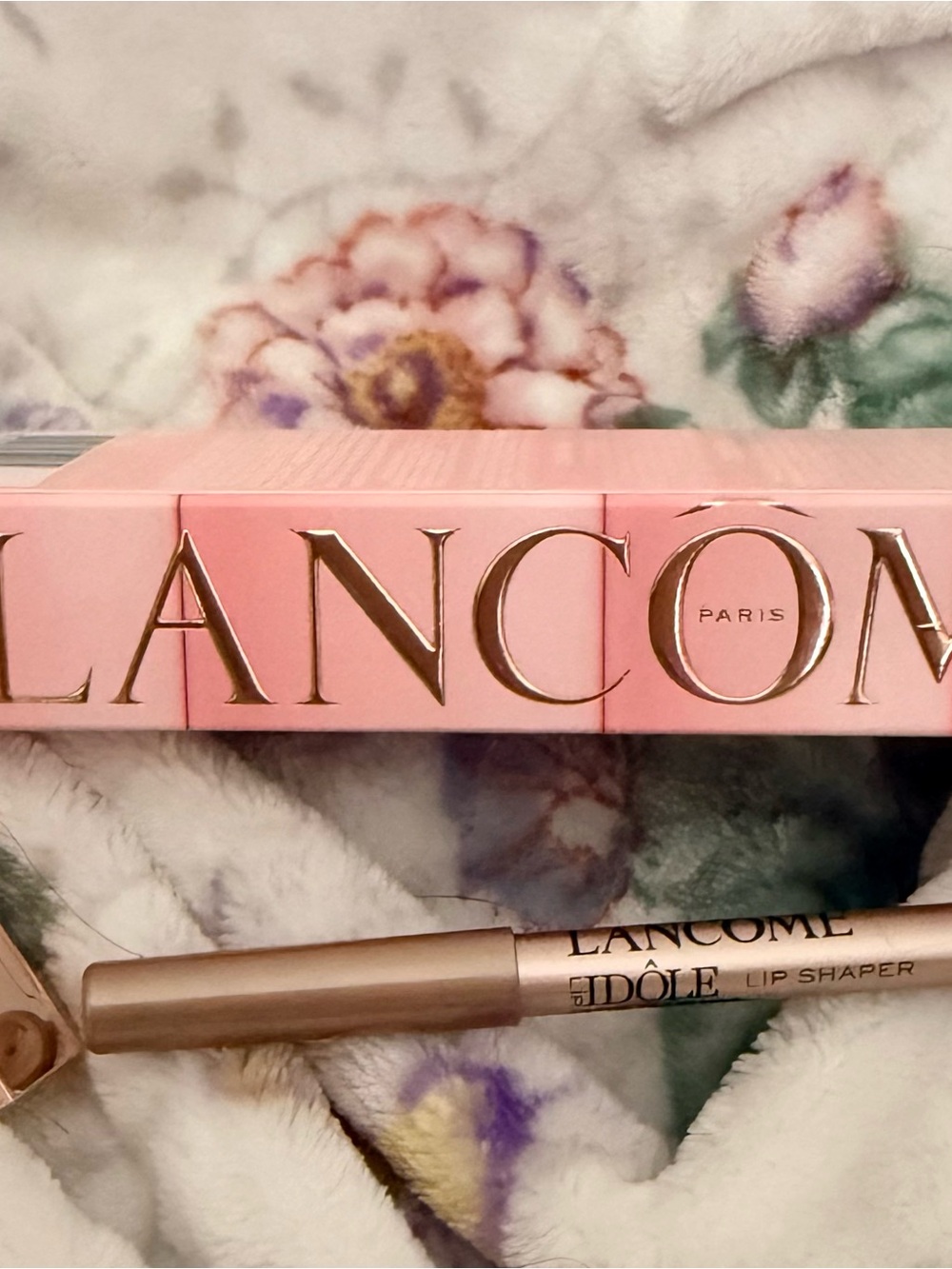 Lancôme Lip Duo Gift Set - Idole Pink Butterglow Lipstick and Lip Liner - Picture 3 of 6